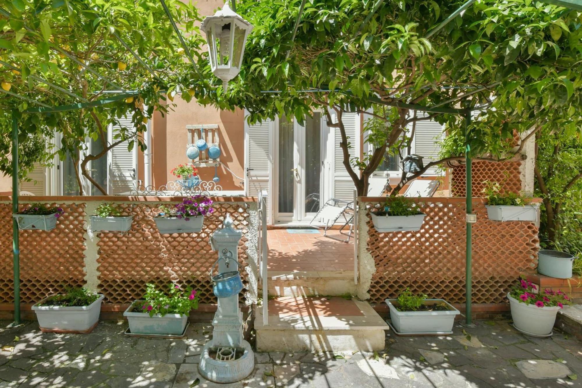 La Bouganville House