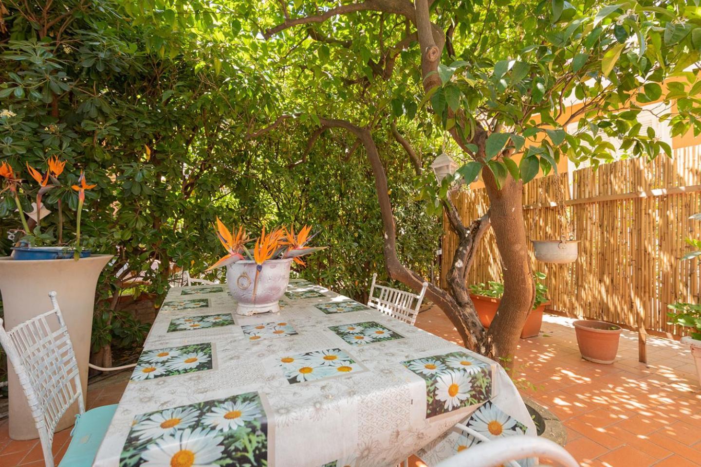 Apartment La Bouganville Holiday House *