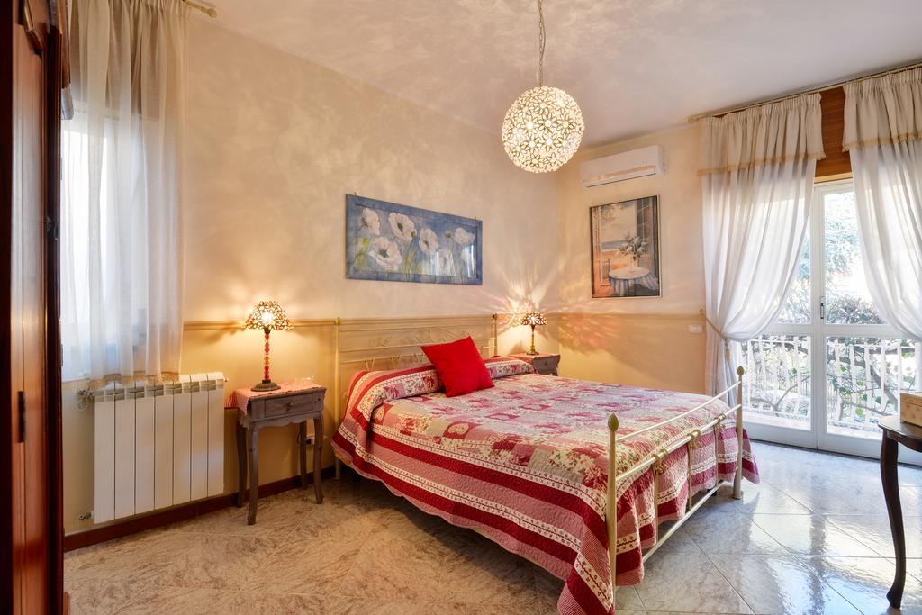 La Bouganville House *